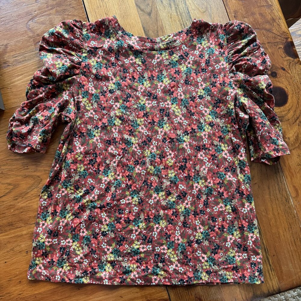 Like New Ann Taylor LOFT Floral Top Rouched Half Sleeves Sz M